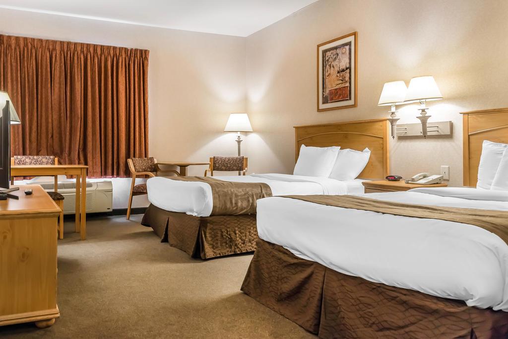 Rodeway Inn & Suites Tomahawk Экстерьер фото