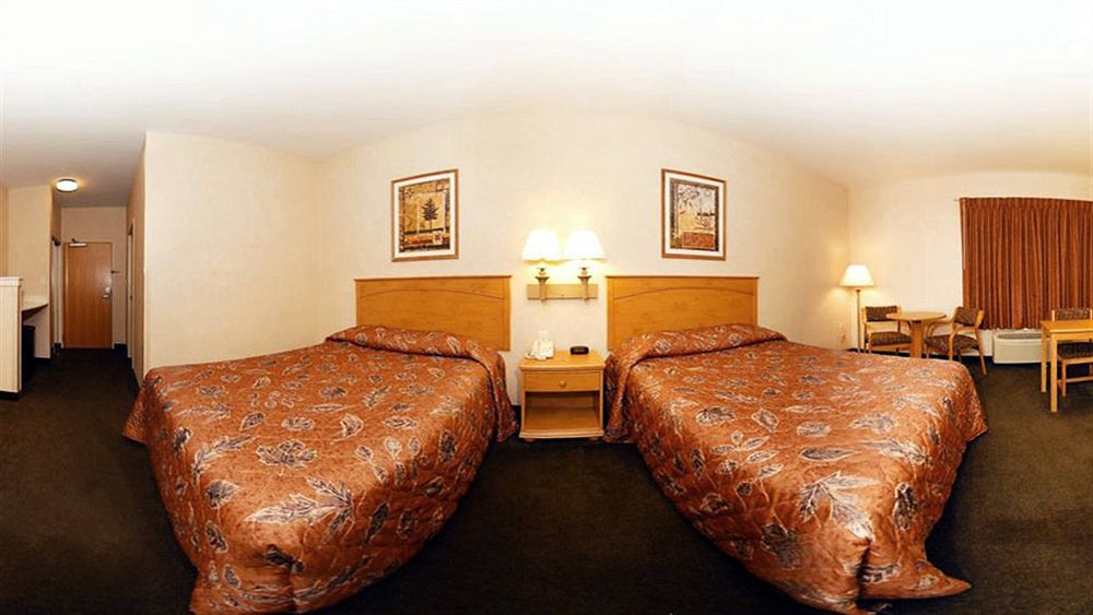 Rodeway Inn & Suites Tomahawk Экстерьер фото