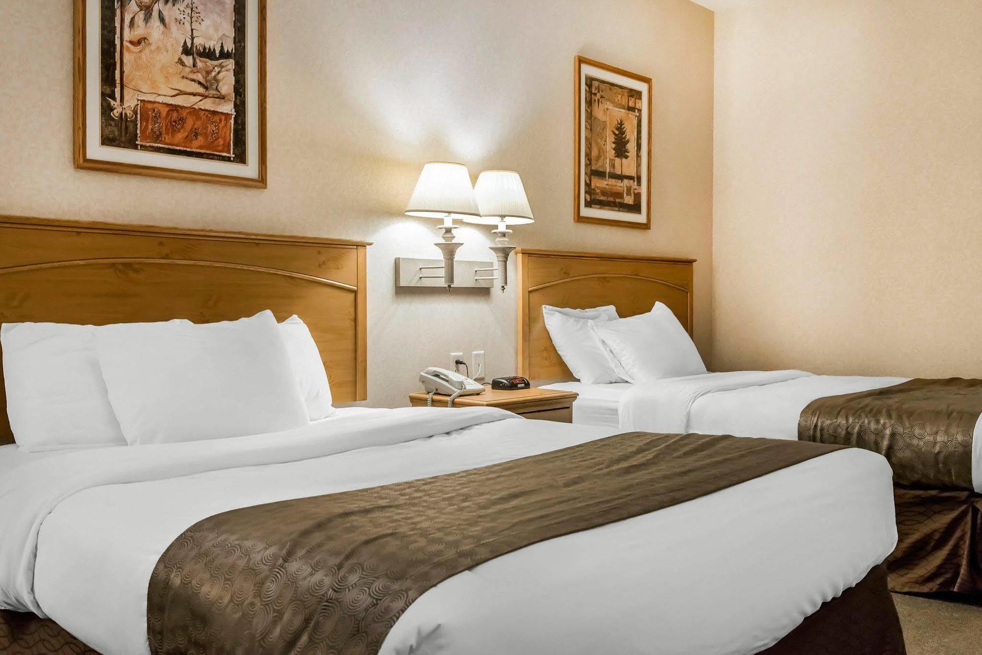 Rodeway Inn & Suites Tomahawk Экстерьер фото